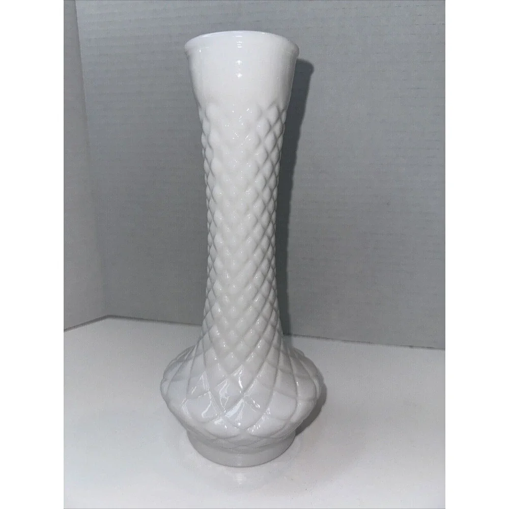Vintage Milk Glass Diamond Hobnail Pattern‎ Table Vase 9